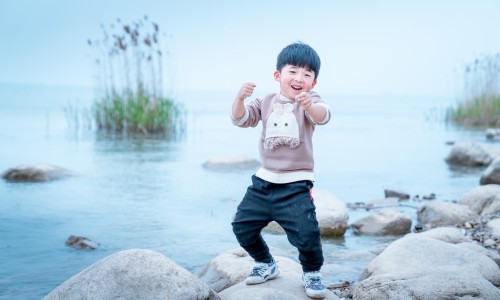 小孩发烧出汗了为什么烧没退-权威孩子发烧出汗不退烧是不是中邪了呢平台,分享专业孩子发烧出汗了体温却降不下来知识_孩子发烧出汗不退烧是不是中邪了网